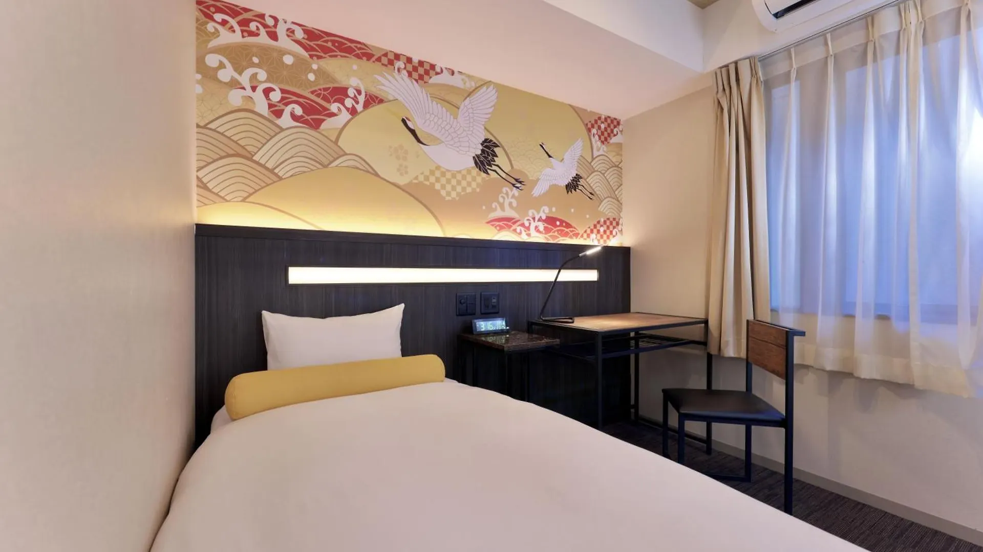 Kuromon Crystal Hotel Osaka