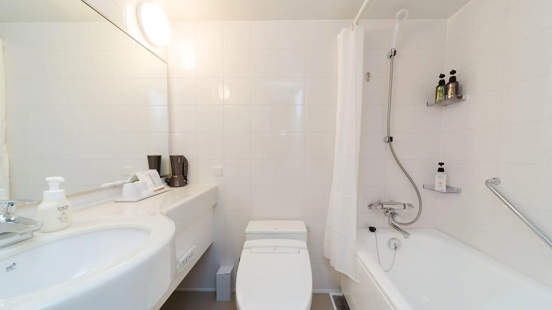 Kuromon Crystal Hotel Osaka 4*,