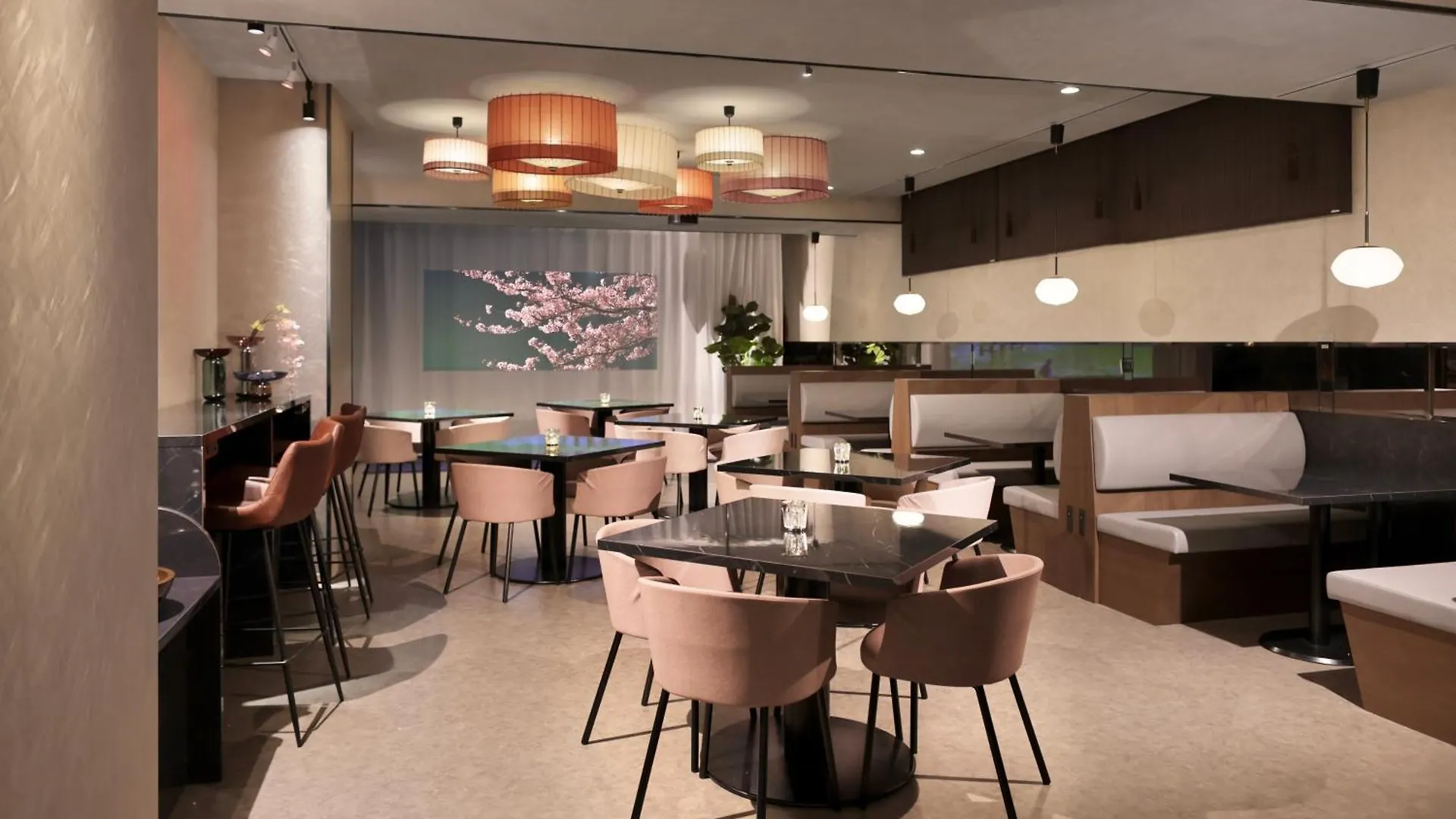 ****  Kuromon Crystal Hotel Osaka Japan