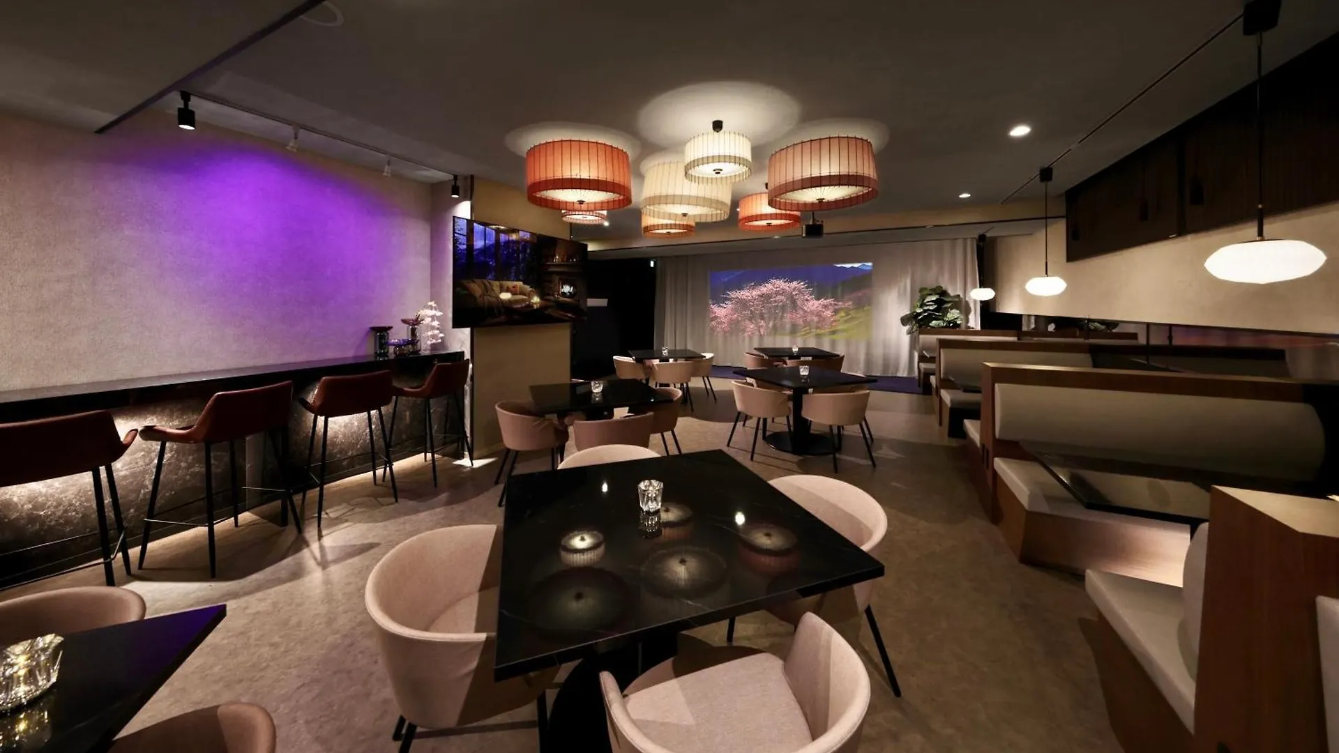 Kuromon Crystal Hotel Osaka